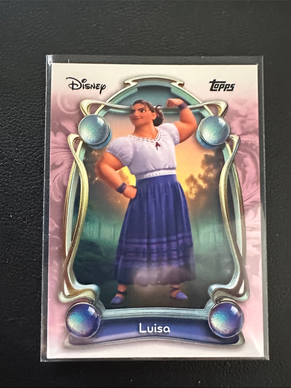 Face of a trading card (not an accessory)